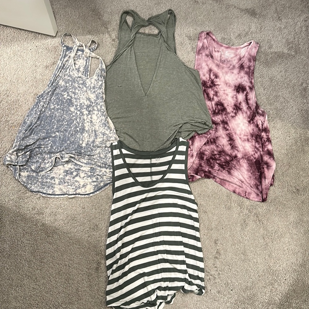 American Eagle Tank Tops Soft and Sexy and Gap